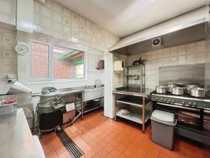 Chip shop kitchen- click for photo gallery
